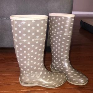 Rain boots